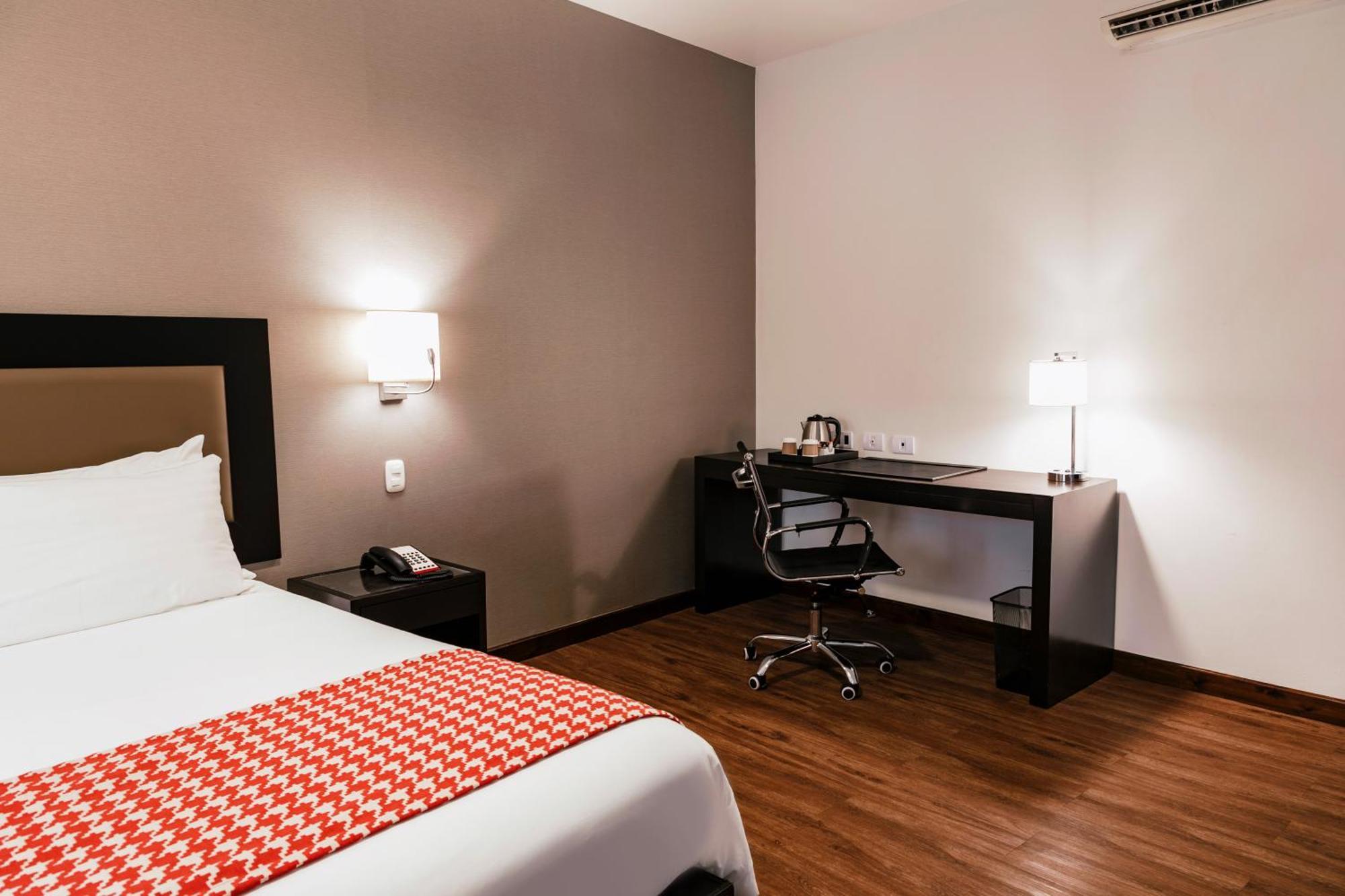 Hotel Costa del Sol Wyndham Piura Esterno foto