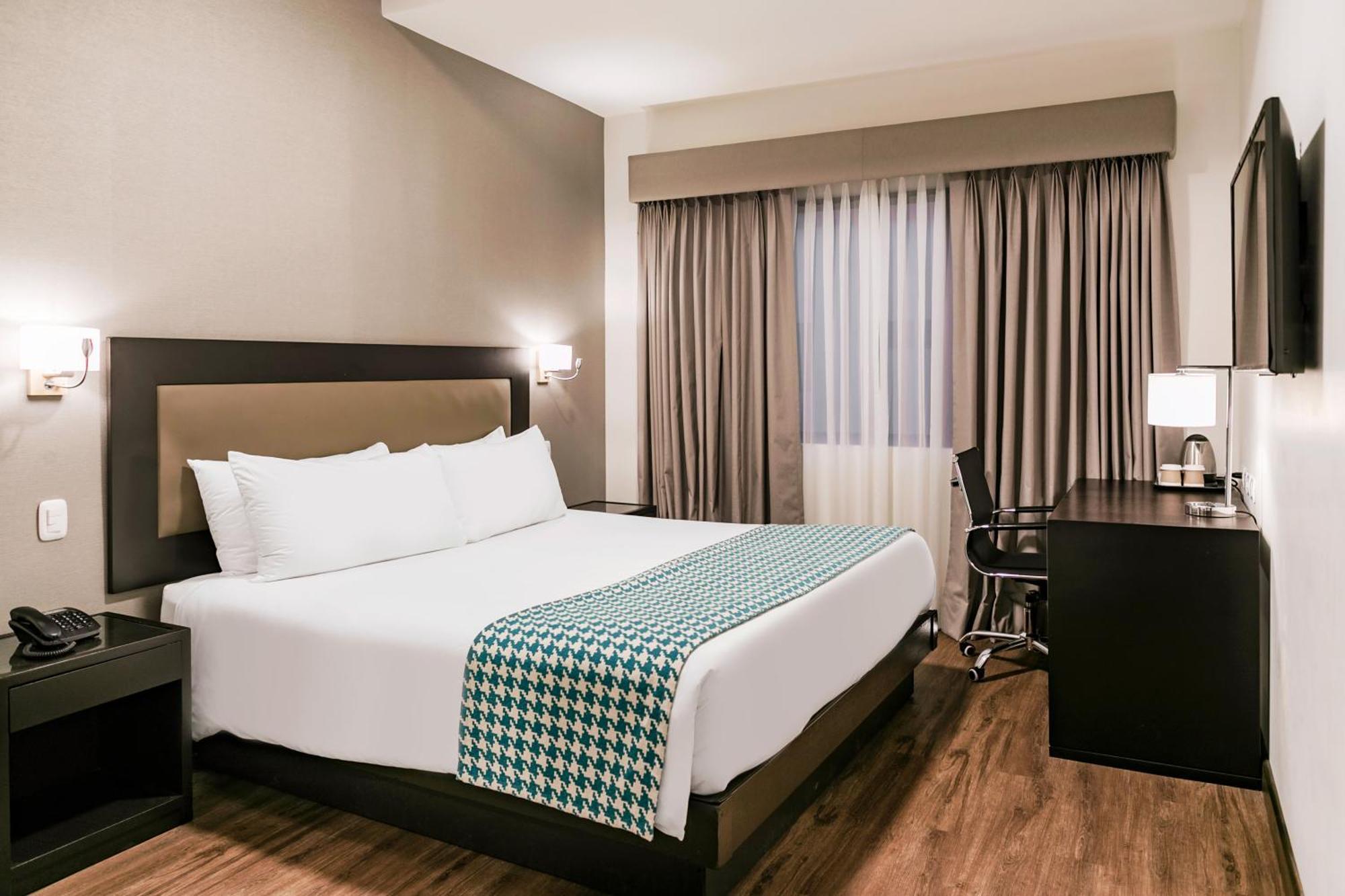 Hotel Costa del Sol Wyndham Piura Esterno foto