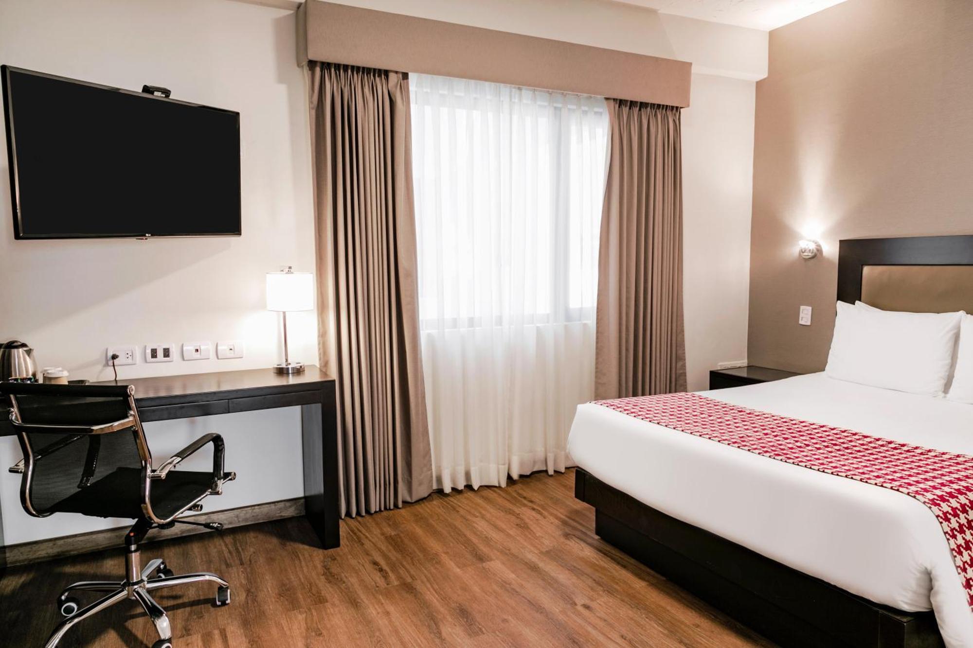 Hotel Costa del Sol Wyndham Piura Esterno foto